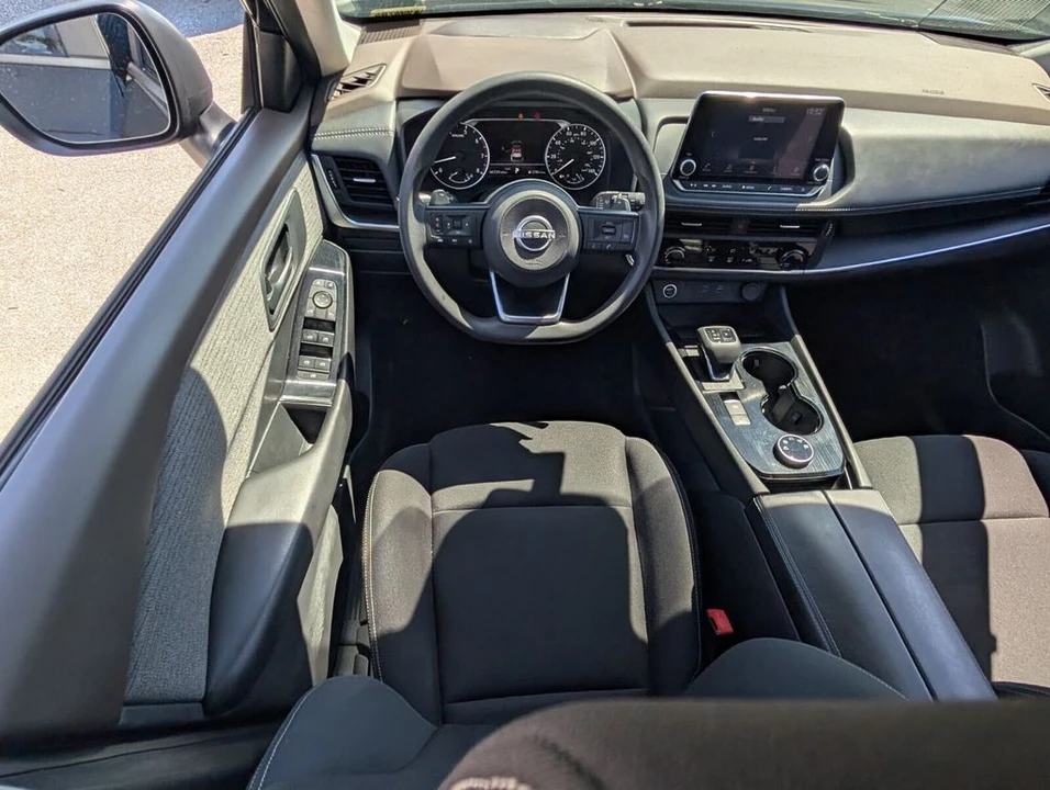 2023 Nissan Rogue - Image 13 of 21