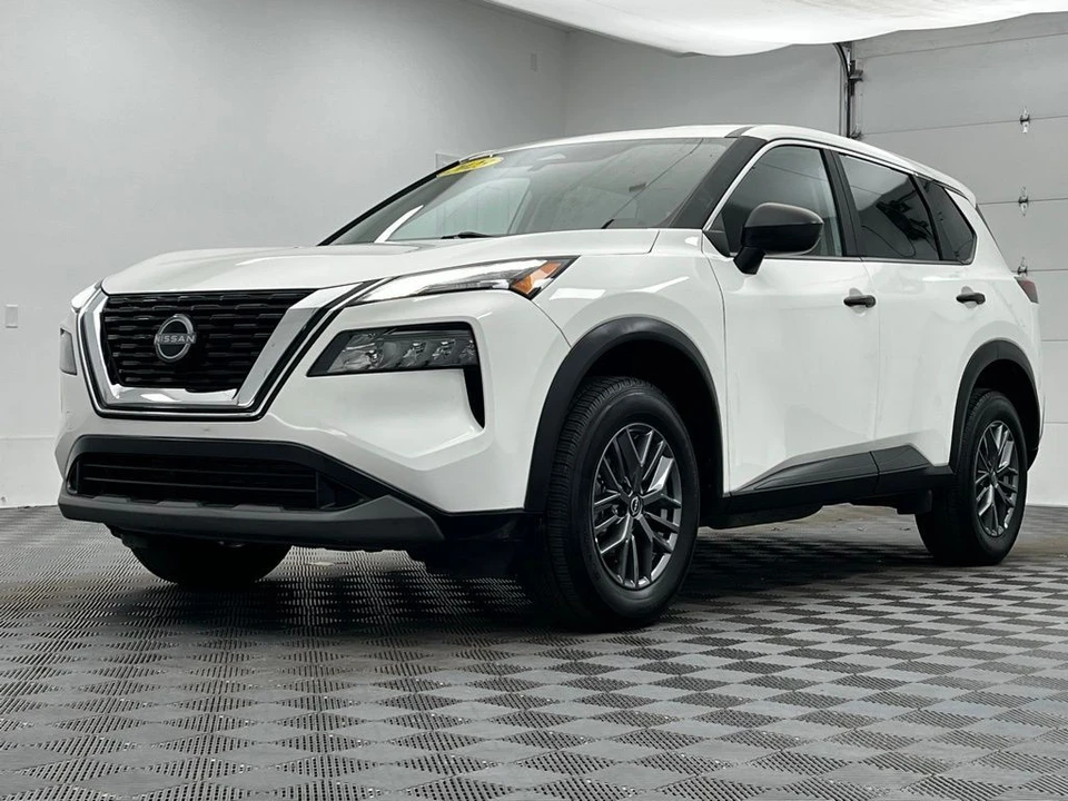 2023 Nissan Rogue - Image 7 of 12