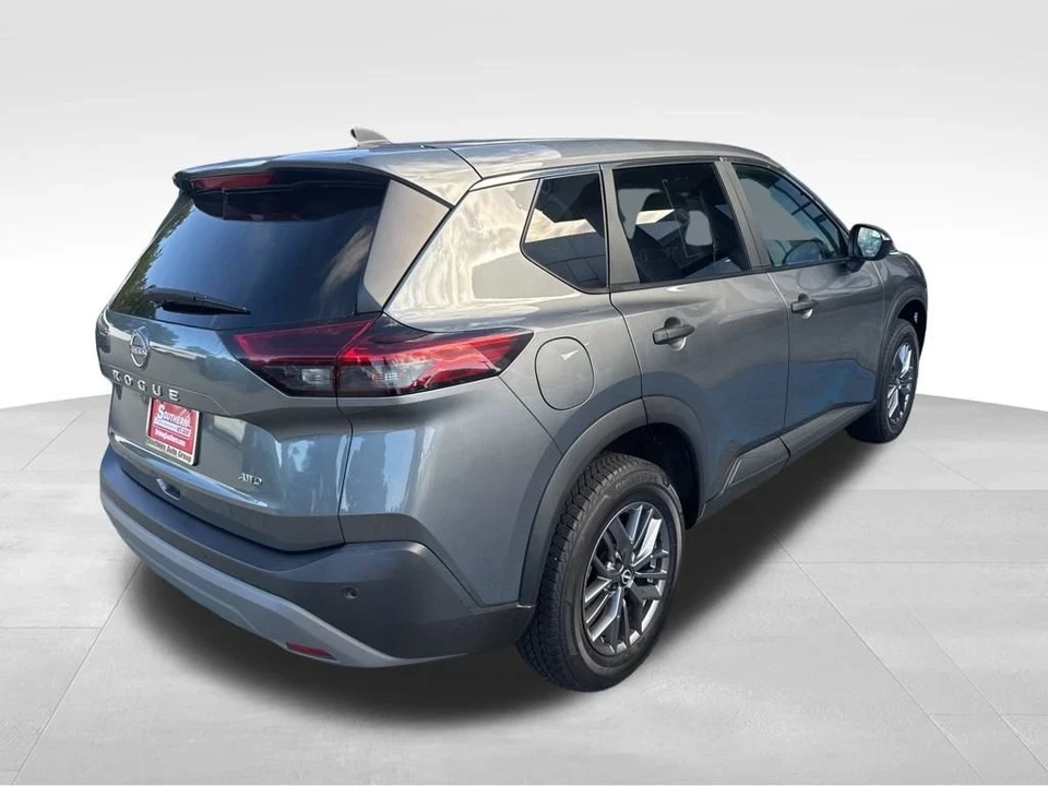 2023 Nissan Rogue - Image 5 of 12