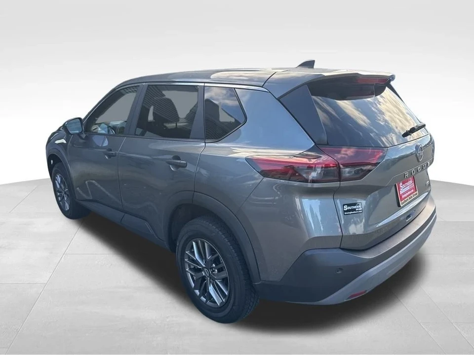 2023 Nissan Rogue - Image 3 of 12