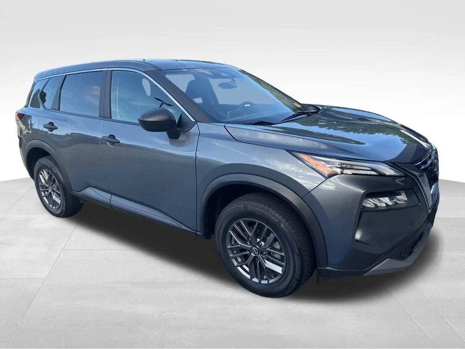 2023 Nissan Rogue - Image 8 of 12