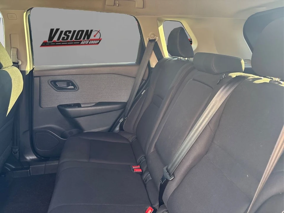 2023 Nissan Rogue - Image 10 of 12