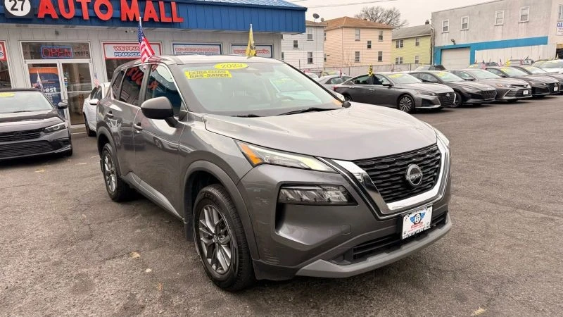 2023 Nissan Rogue - Image 2 of 12