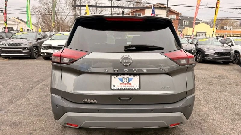 2023 Nissan Rogue - Image 6 of 12