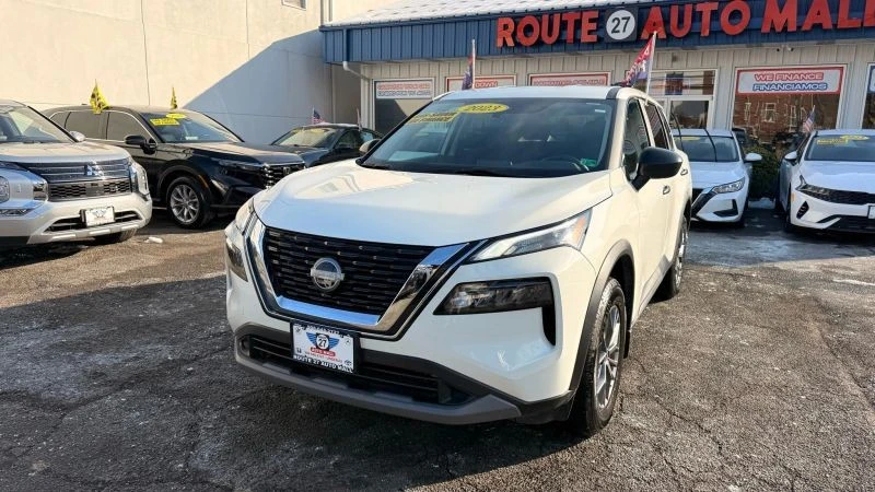 2023 Nissan Rogue - Image 4 of 12