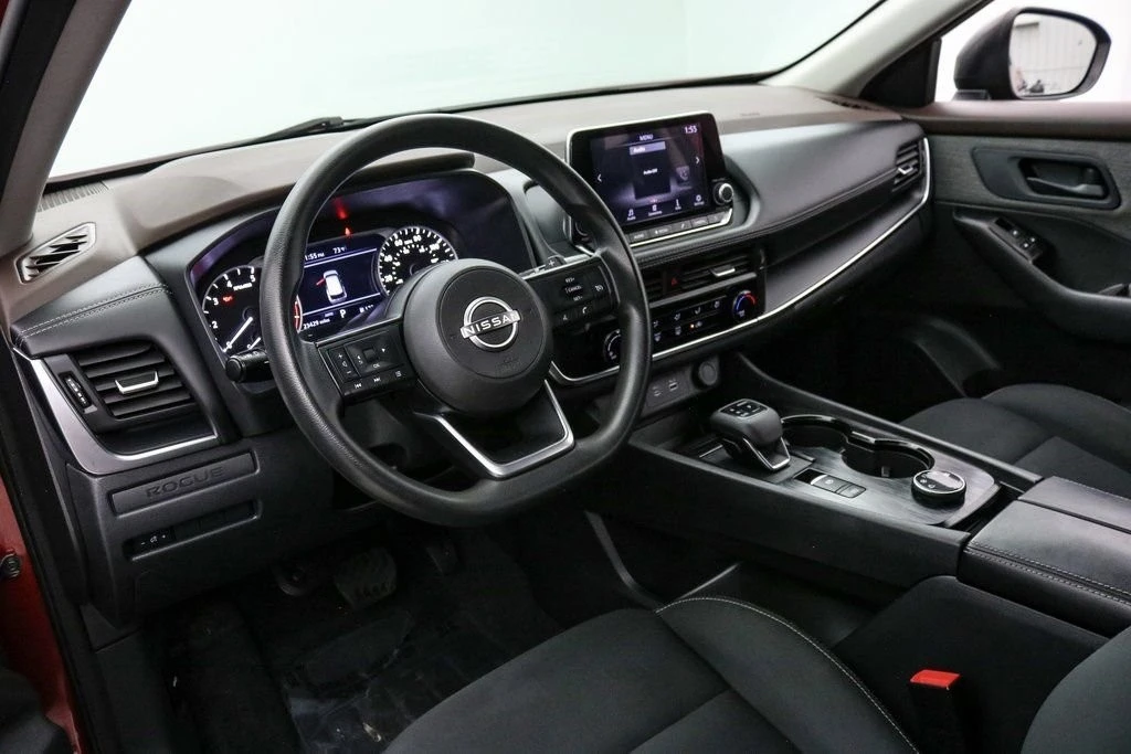 2023 Nissan Rogue - Image 13 of 21