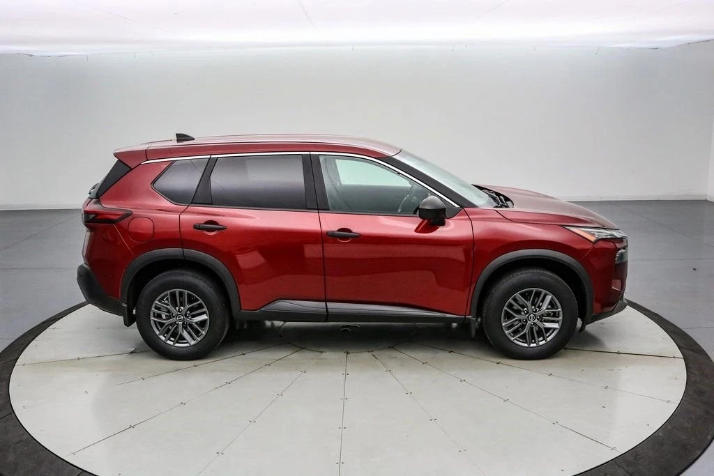 2023 Nissan Rogue - Image 4 of 21