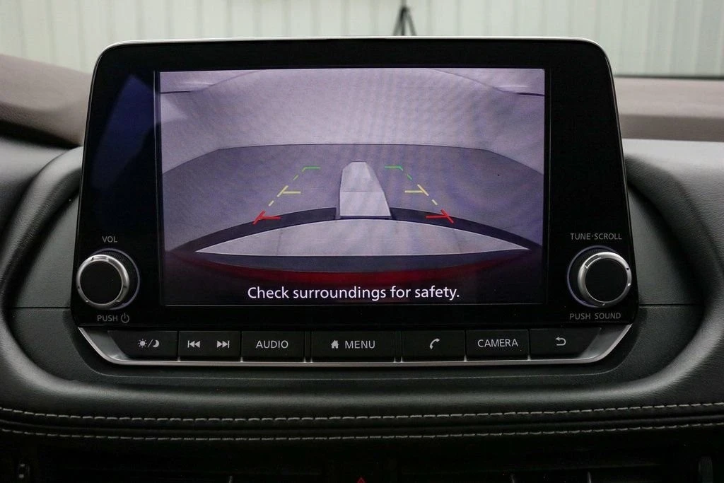 2023 Nissan Rogue - Image 17 of 21