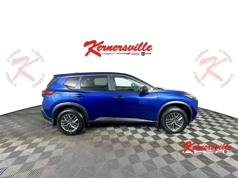 2023 Nissan Rogue - Image 8 of 12
