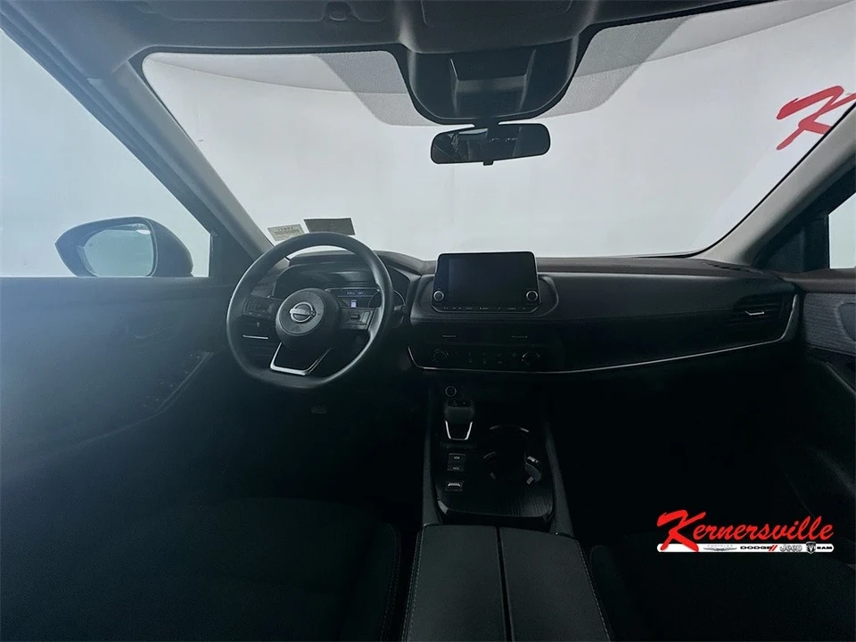 2023 Nissan Rogue - Image 10 of 21