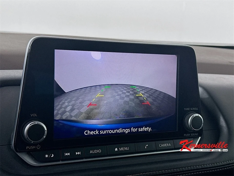 2023 Nissan Rogue - Image 19 of 21