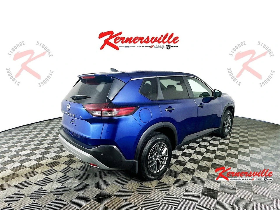 2023 Nissan Rogue - Image 7 of 12