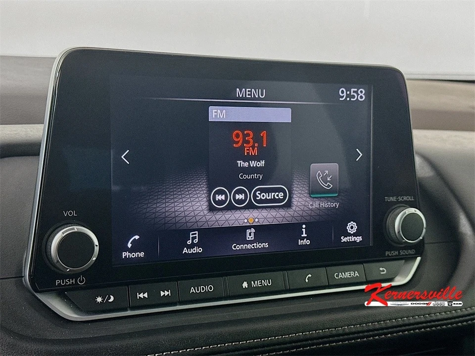 2023 Nissan Rogue - Image 17 of 21