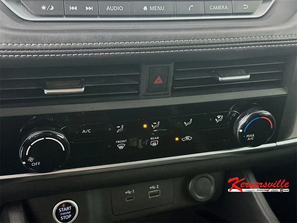 2023 Nissan Rogue - Image 18 of 21