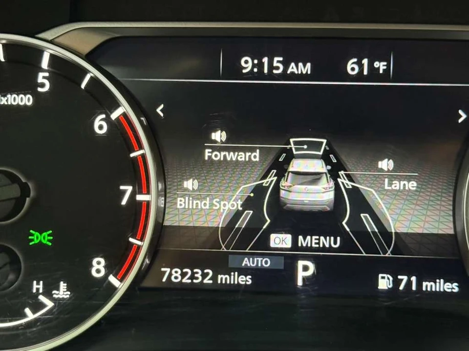 2023 Nissan Rogue - Image 15 of 21