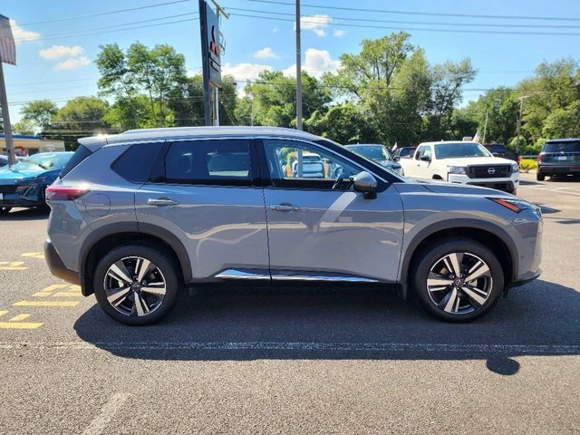 2023 Nissan Rogue - Image 7 of 17