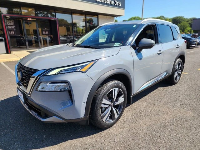 2023 Nissan Rogue - Image 2 of 17
