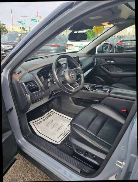 2023 Nissan Rogue - Image 11 of 12