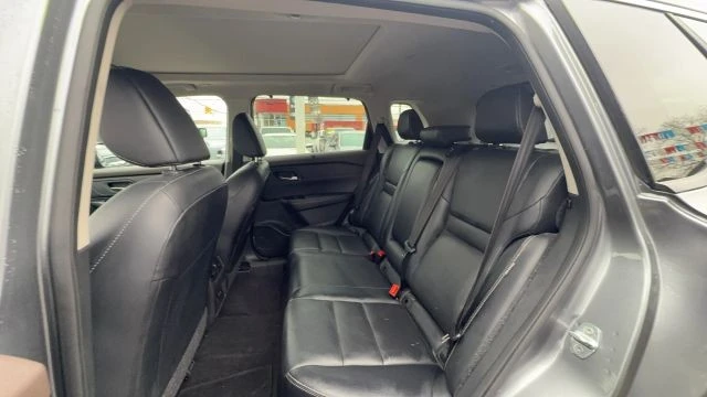 2023 Nissan Rogue - Image 15 of 16