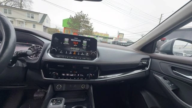 2023 Nissan Rogue - Image 14 of 16
