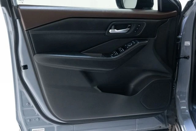 2023 Nissan Rogue - Image 19 of 21