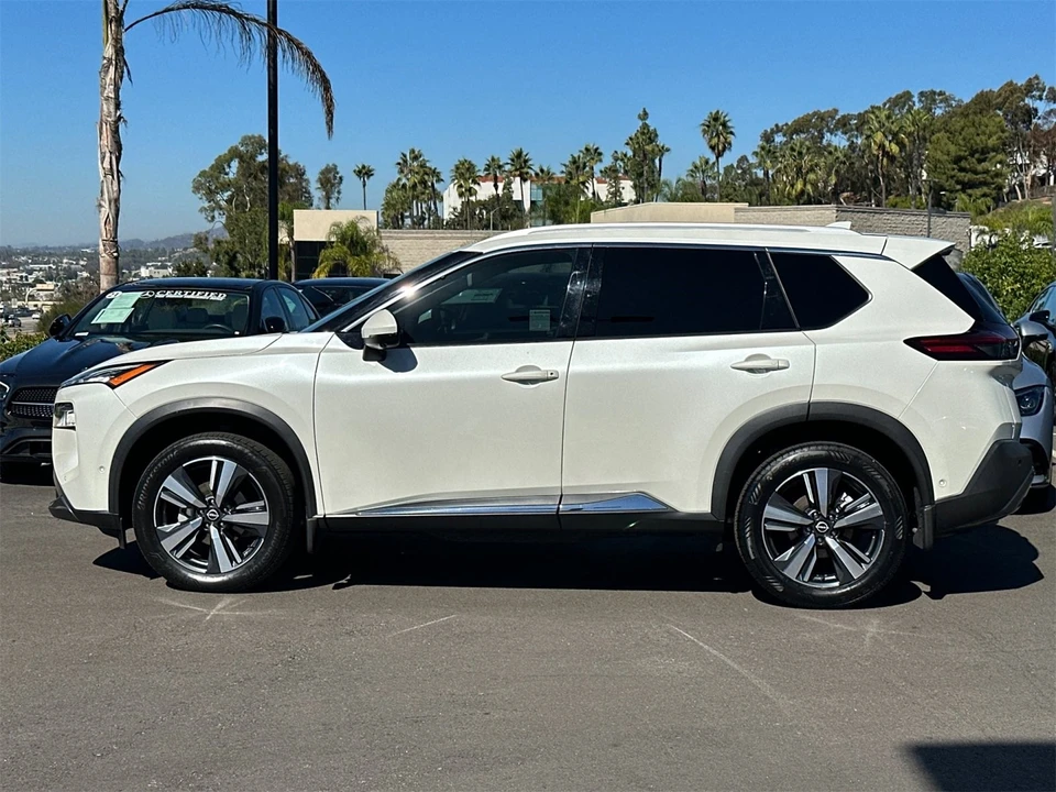 2023 Nissan Rogue - Image 6 of 12