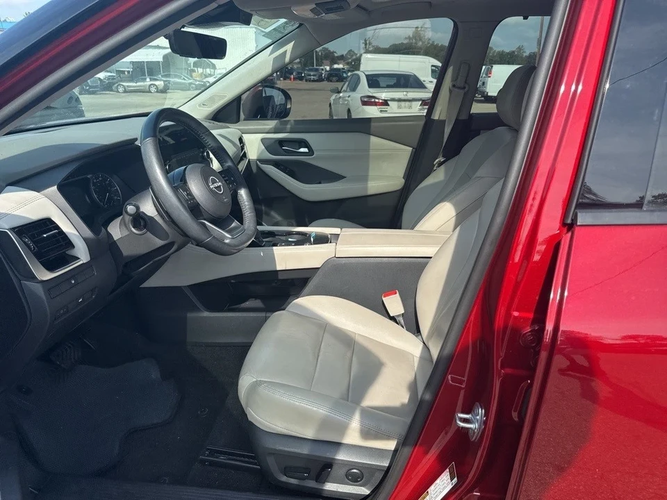 2023 Nissan Rogue - Image 5 of 7
