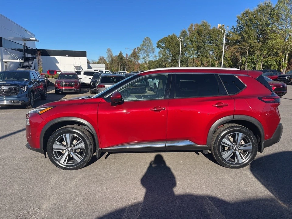2023 Nissan Rogue - Image 2 of 12