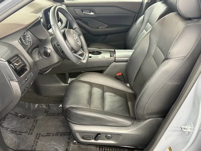 2023 Nissan Rogue - Image 18 of 21