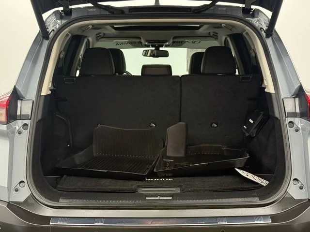 2023 Nissan Rogue - Image 11 of 21