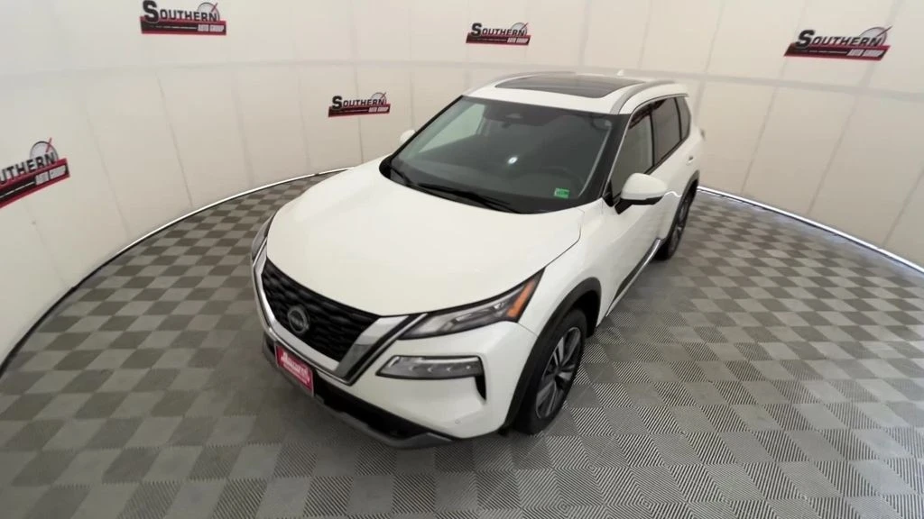 2023 Nissan Rogue - Image 3 of 12