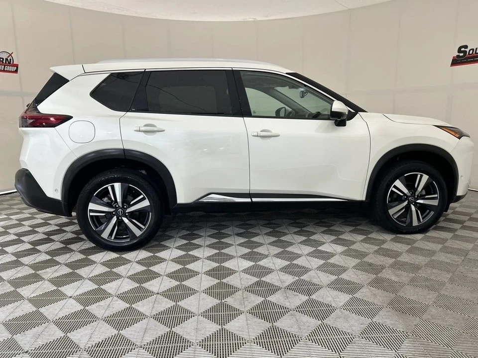 2023 Nissan Rogue - Image 12 of 12