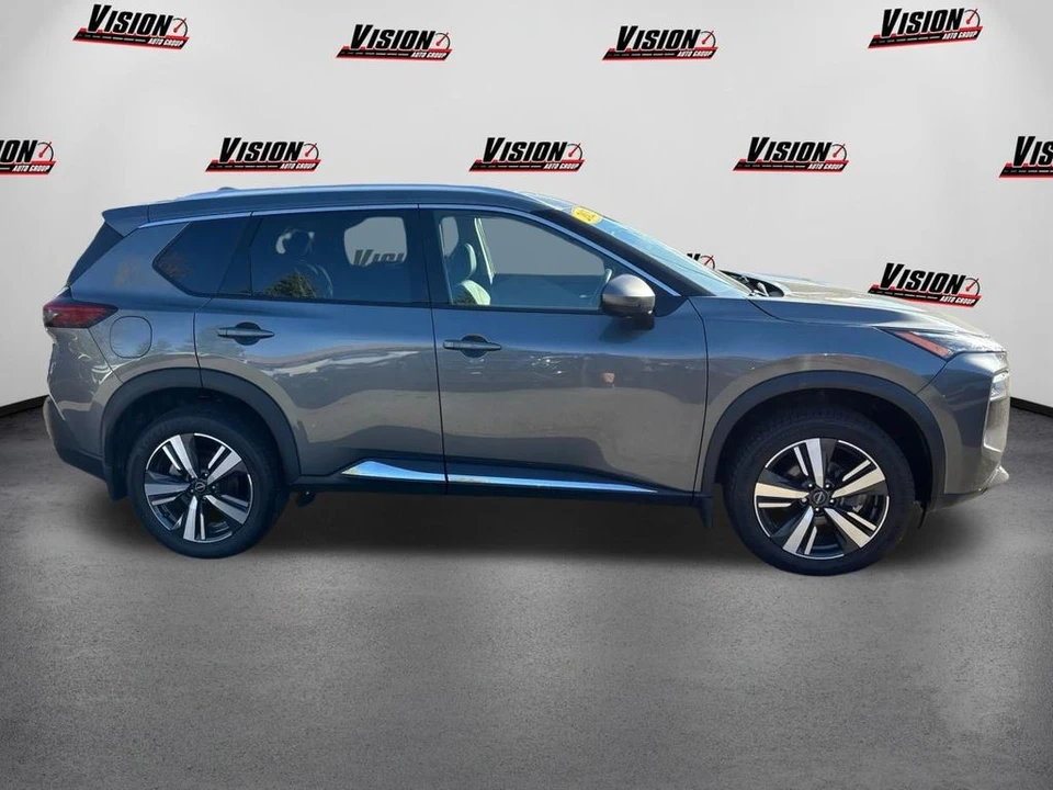 2023 Nissan Rogue - Image 4 of 12
