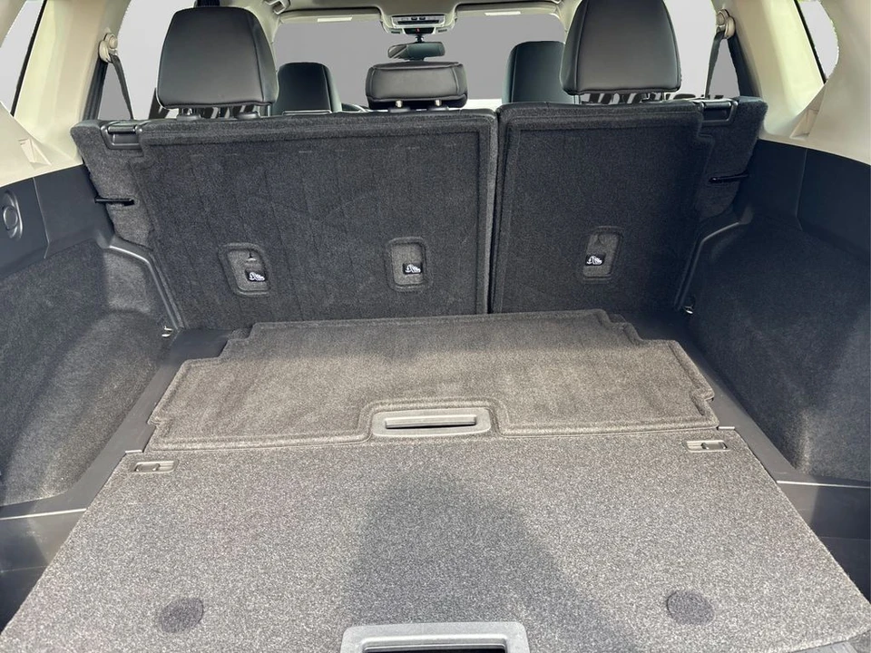 2023 Nissan Rogue - Image 11 of 12