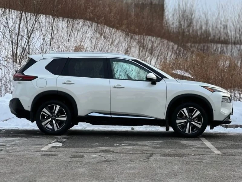 2023 Nissan Rogue - Image 9 of 12