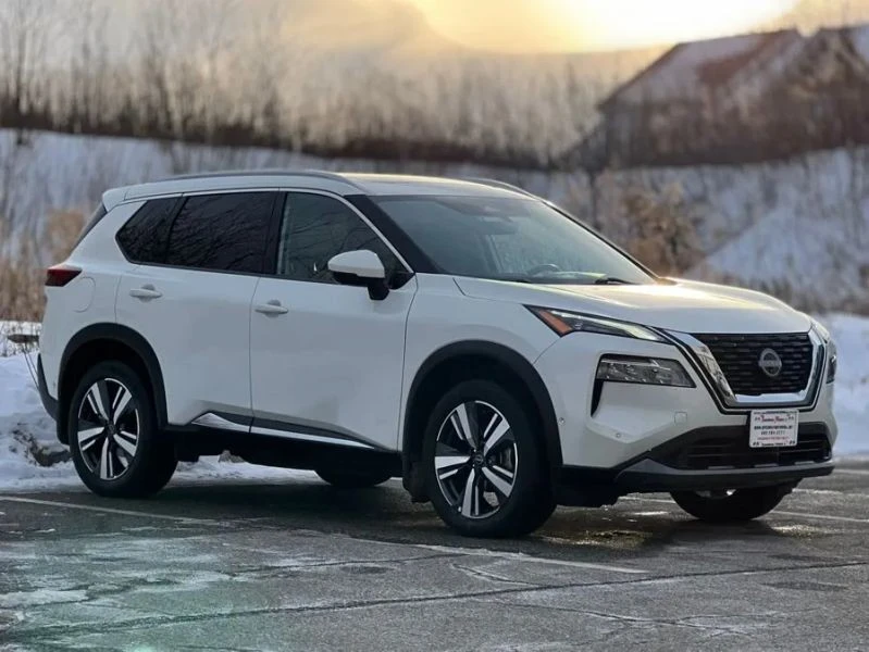 2023 Nissan Rogue - Image 2 of 12