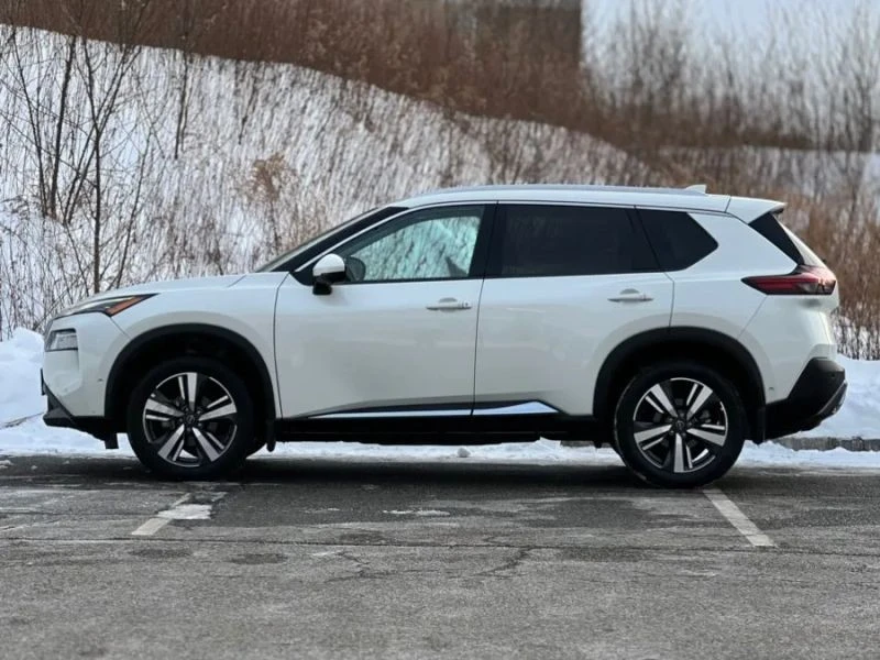 2023 Nissan Rogue - Image 5 of 12