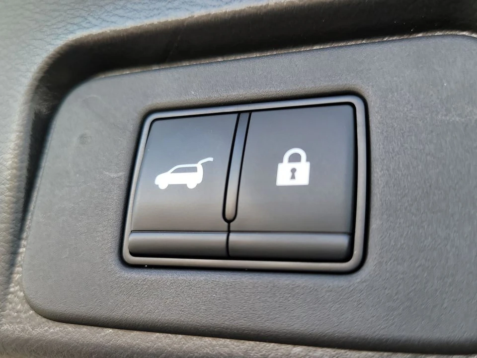 2023 Nissan Rogue - Image 8 of 12