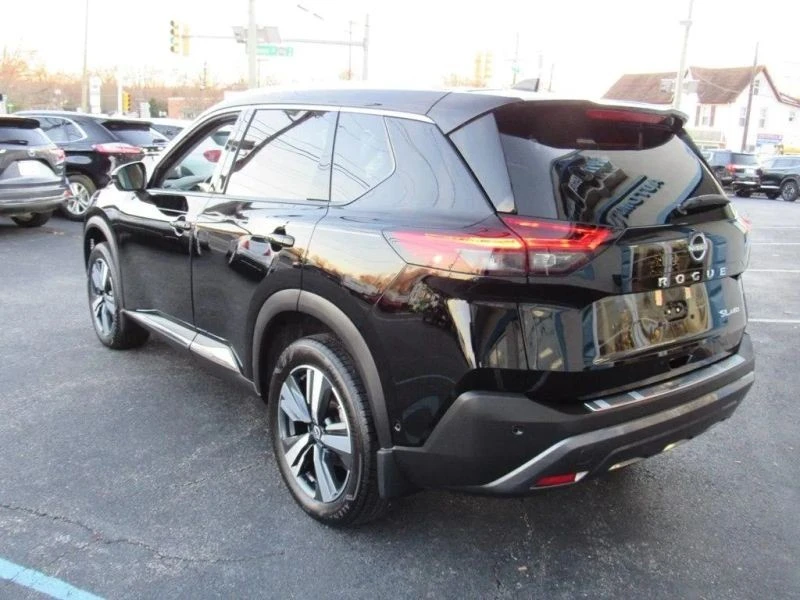 2023 Nissan Rogue - Image 6 of 12
