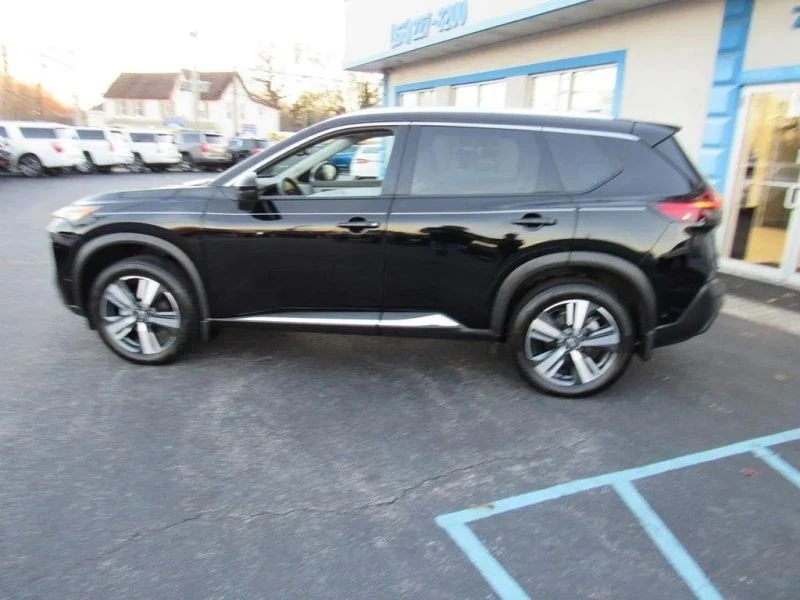 2023 Nissan Rogue - Image 4 of 12