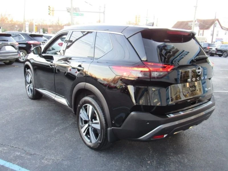 2023 Nissan Rogue - Image 6 of 12