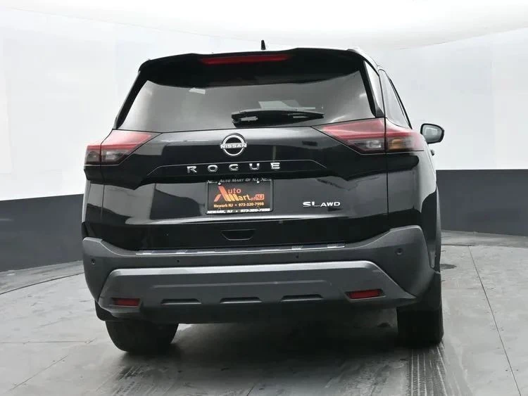 2023 Nissan Rogue - Image 8 of 12