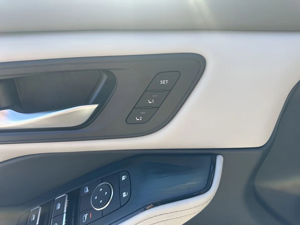 2023 Nissan Rogue - Image 11 of 12