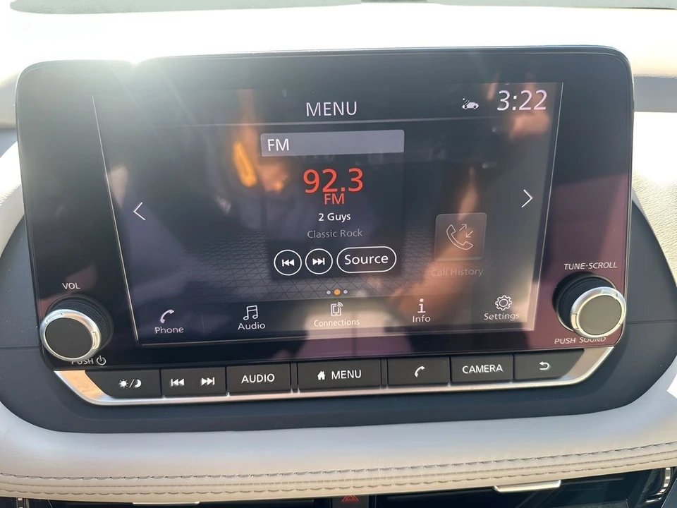 2023 Nissan Rogue - Image 19 of 21