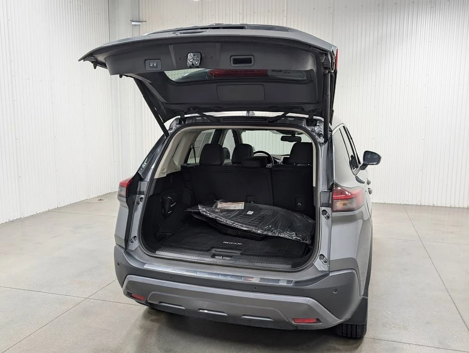2023 Nissan Rogue - Image 8 of 11