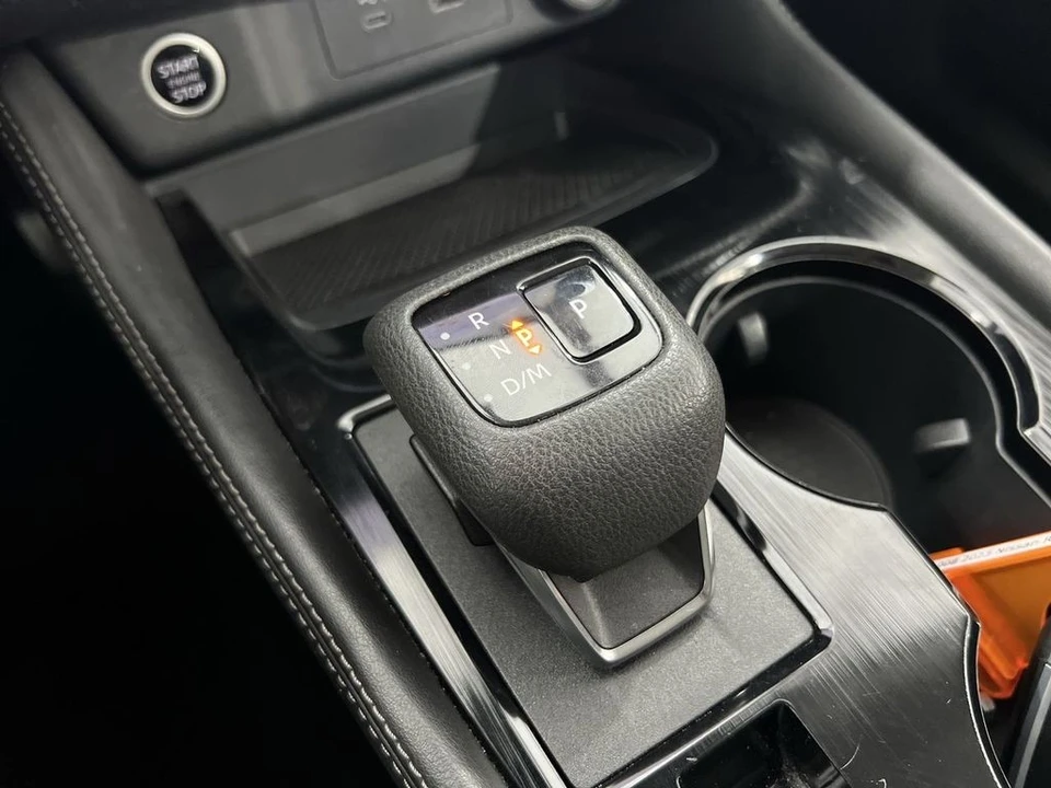 2023 Nissan Rogue - Image 15 of 21