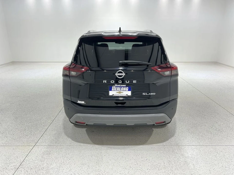 2023 Nissan Rogue - Image 4 of 21