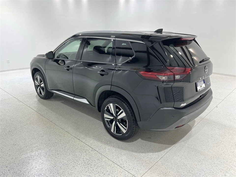 2023 Nissan Rogue - Image 6 of 12