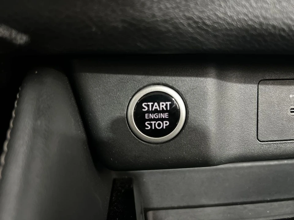 2023 Nissan Rogue - Image 16 of 21