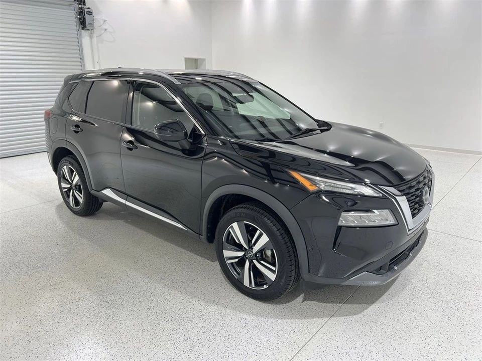 2023 Nissan Rogue - Image 7 of 12